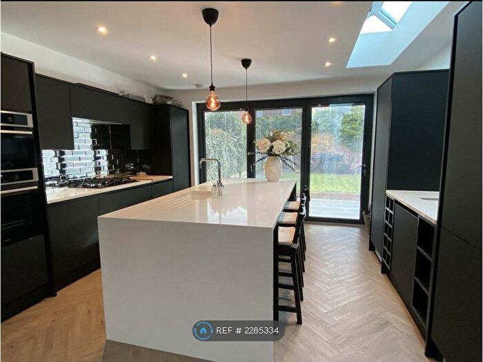3 Bedroom Semi-Detached House To Rent In Upper Road, Shrewsbury, SY3