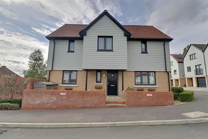 3 Bedroom Property For Sale In Nautilus Drive, Portsmouth, PO6