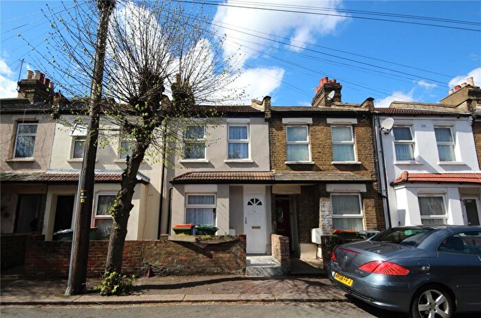 3 Bedroom Terraced House For Sale In Worcester Road, London, E12