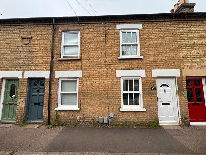 2 Bedroom Cottage To Rent In Lawrence Road, Biggleswade, SG18