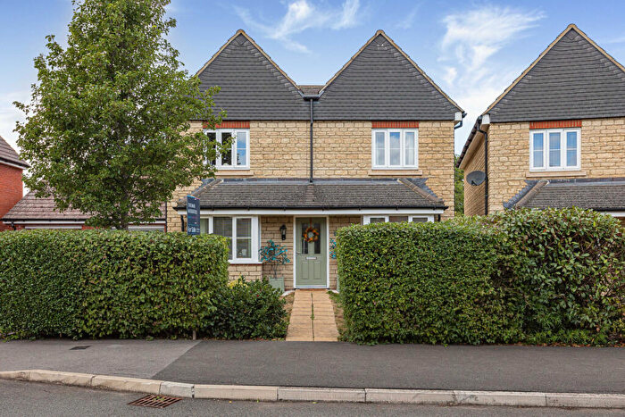 4 Bedroom Detached House For Sale In Whittington Crescent, Wantage, OX12