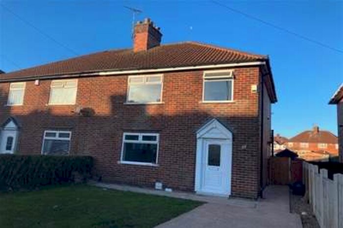 3 Bedroom House To Rent In Dalestorth Street, Sutton, NG17