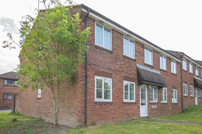 1 Bedroom Flat For Sale In Gordon Close, Haywards Heath, RH16