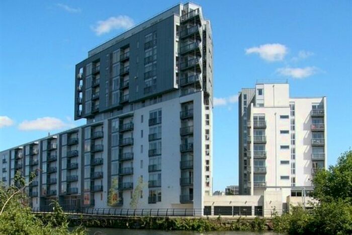2 Bedroom Flat To Rent In Water Street, Salford, M3