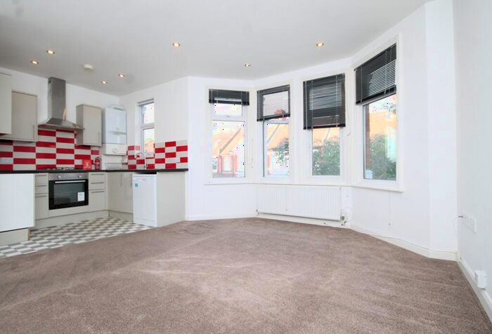 4 Bedroom Flat To Rent In Oxford Road, Harrow, HA1