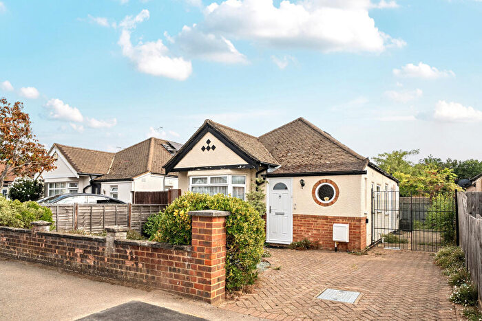 2 Bedroom Bungalow For Sale In Selsdon Road, New Haw, KT15