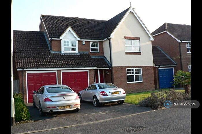 4 Bedroom Detached House To Rent In Barker Close, Reading, RG2