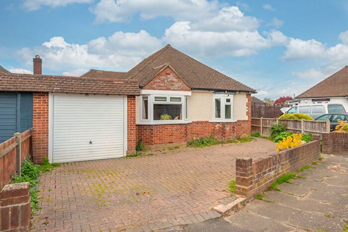 3 Bedroom Detached Bungalow For Sale In Barton Close, Shepperton, TW17
