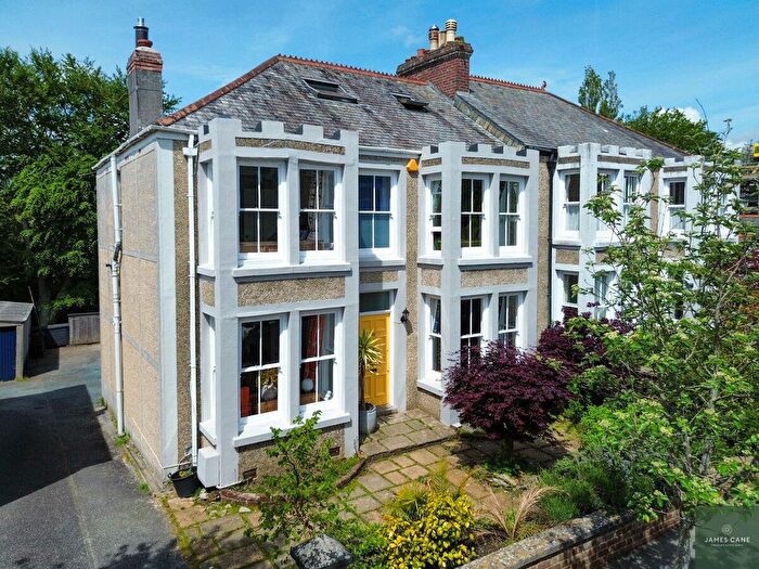 6 Bedroom Semi Detached House For Sale In Carvoza Road, Truro, TR1