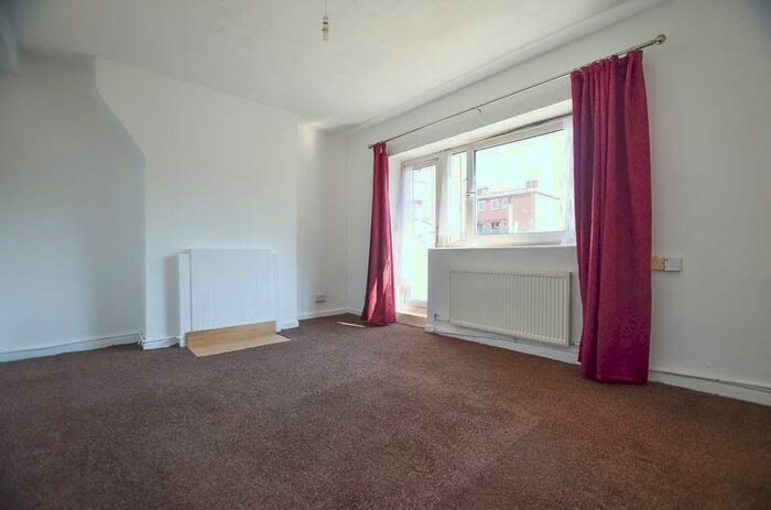 2 Bedroom Flat To Rent In Colville Estate, Hoxton, N1