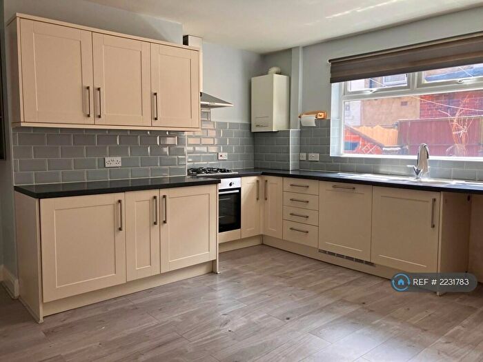 3 Bedroom Terraced House To Rent In Aston Street, Leeds, LS13