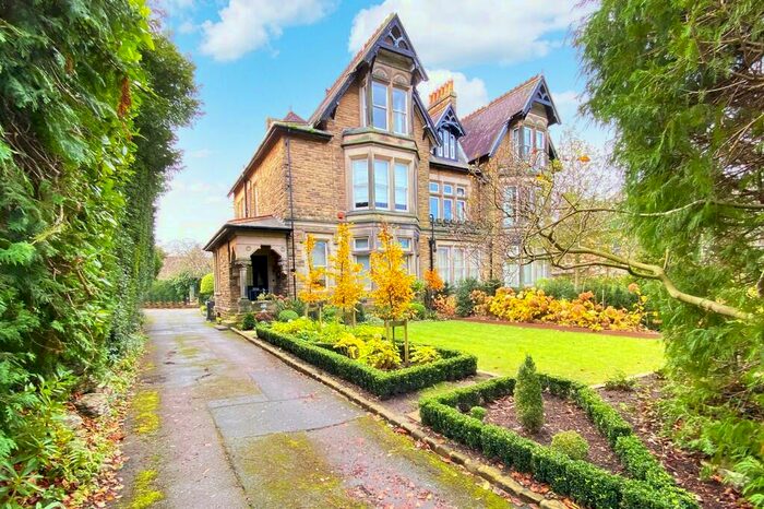 2 Bedroom Apartment To Rent In Queen's Road, Harrogate, HG2