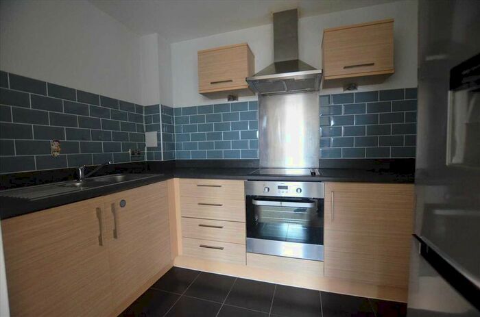 3 Bedroom Flat To Rent In Charcot Road, London NW9