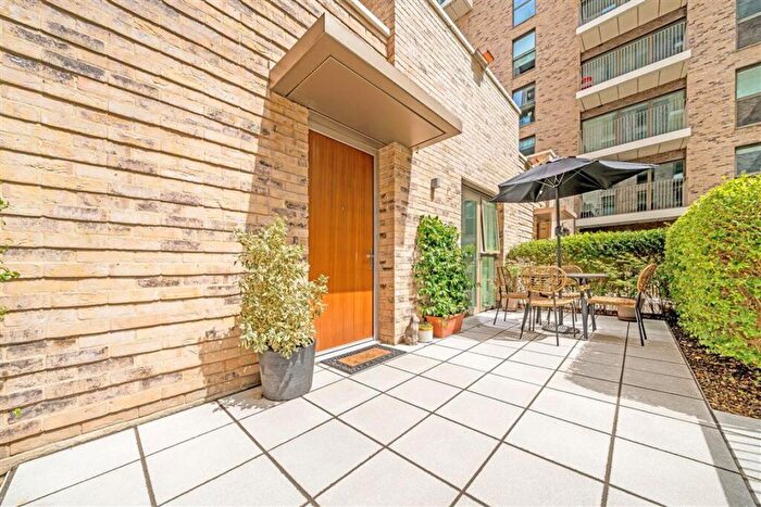 2 Bedroom Flat For Sale In Anderson Road, Kidbrooke, SE3
