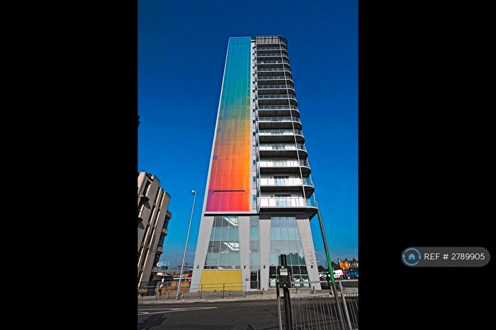 1 Bedroom Flat To Rent In Icon Building, Ilford, Great London, IG1