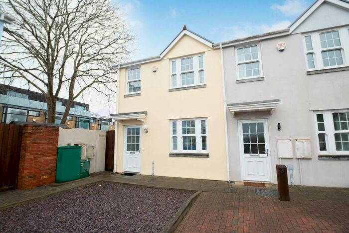 2 Bedroom End Of Terrace House To Rent In Cwrt Penhill, Pontcanna, CF11