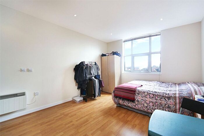 Studio To Rent In Bromyard House, Bromyard Avenue, London, W3