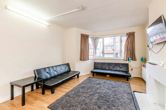 2 Bedroom Flat To Rent In Manor Court, Harrow, HA1