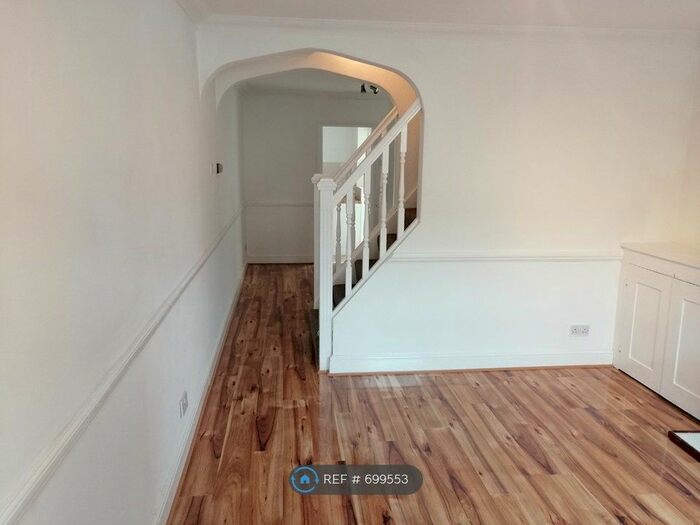 2 Bedroom Terraced House To Rent In St Albans Road, Dartford DA1