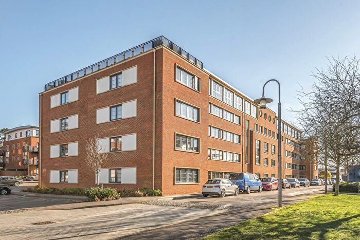 2 Bedroom Flat For Sale In Wessex Court, Kestrel Road, Farnborough, GU14