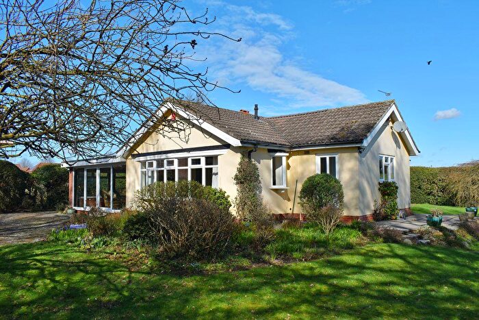 4 Bedroom Detached Bungalow For Sale In Woodhill Road, Collingham, NG23