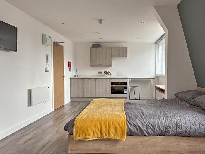 1 Bedroom Flat To Rent In College Green, Bristol, BS1