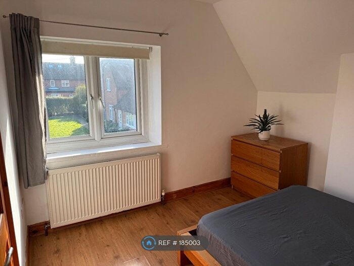 4 Bedroom Terraced House To Rent In Viola Square, London, W12