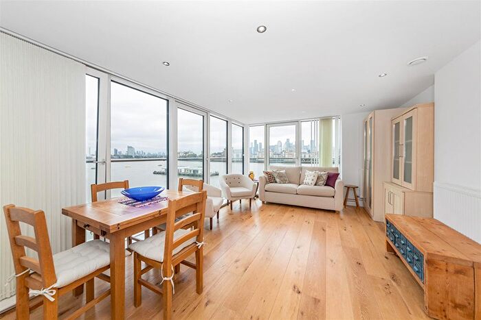 2 Bedroom Flat For Sale In Victoria Parade, Greenwich, London, SE10
