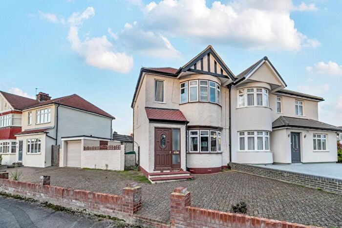 2 Bedroom Semi Detached House For Sale In Chudleigh Way, Ruislip, HA4