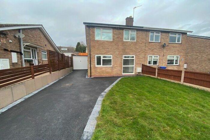 3 Bedroom Property To Rent In Vermont Green, Cannock, WS11