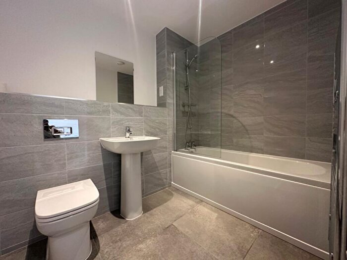 1 Bedroom Flat To Rent In Northwood Street, Birmingham, West Midlands, B3