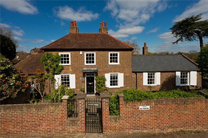 4 Bedroom Detached House For Sale In Church Walk, Thames Ditton, Surrey, KT7