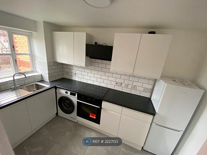 1 Bedroom Flat To Rent In Cricklewood, London, NW2