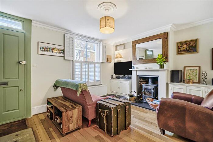 5 Bedroom Terraced House For Sale In Petergate, SW11
