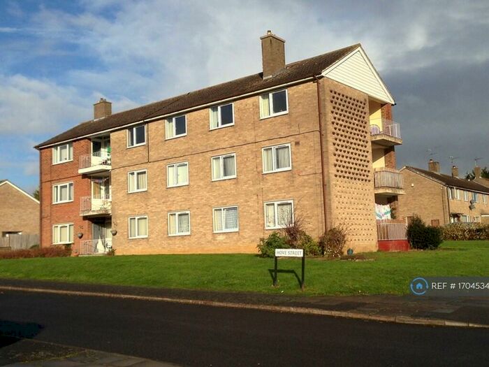 2 Bedroom Flat To Rent In Greenhill Rise, Corby, NN18