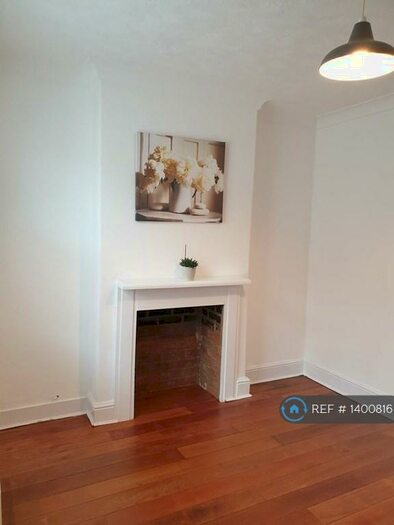 2 Bedroom Semi-Detached House To Rent In Victor Road, Colchester, CO1