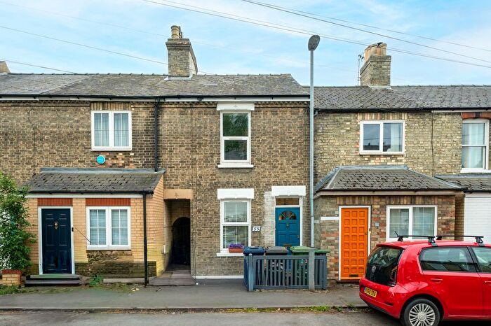 2 Bedroom Terraced House For Sale In Brookfields, Cambridge, CB1
