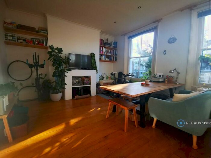 2 Bedroom Flat To Rent In Shooters Hill Road, London, SE3