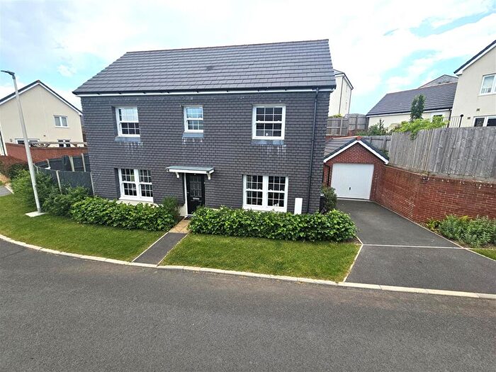 3 Bedroom House For Sale In Kings Tor Drive, Tavistock, PL19