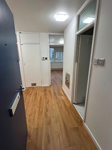 2 Bedroom Flat To Rent In Finchley Road, London, NW3