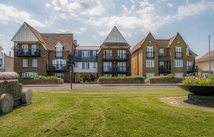 2 Bedroom Flat To Rent In Marine Parade, Tankerton, Whitstable, CT5