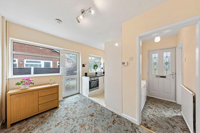 2 Bedroom Semi-Detached Bungalow For Sale In Myddleton Lane, Winwick, WA2