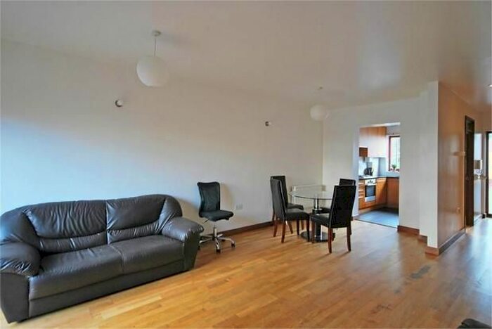 3 Bedroom Town House To Rent In Pomeroy Street, Peckham, SE14