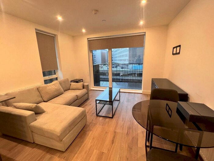 2 Bedroom Flat To Rent In Snow Hill Wharf, Shadwell Street, Birmingham, B4
