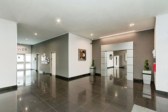 1 Bedroom Flat For Sale In Alencon Link, Basingstoke, Hampshire, RG21