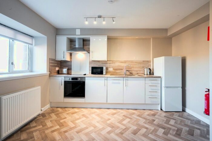 2 Bedroom Flat To Rent In High Mill Court, West End, Dundee, DD2