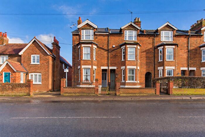 2 Bedroom Flat To Rent In Whinbush Road, Hitchin, Hertfordshire, SG5