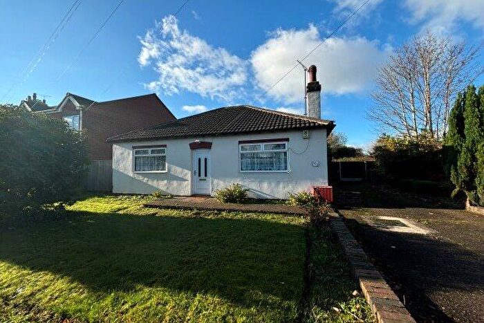 2 Bedroom Detached House To Rent In Ogley Road, Walsall, WS8