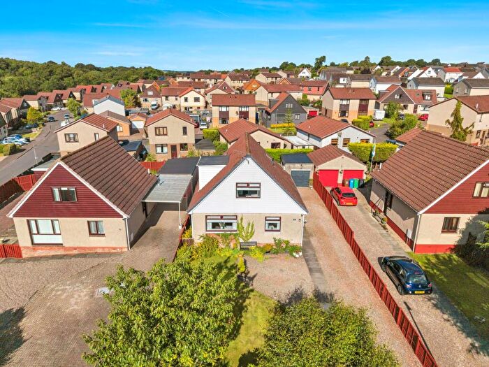 4 Bedroom Detached Villa For Sale In Porterfield, Comrie, Dunfermline, KY12