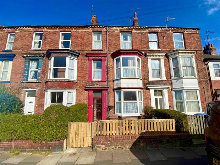 2 Bedroom Maisonette To Rent In Bed Maisonette Flat, New Burlington Road, Bridlington, YO15